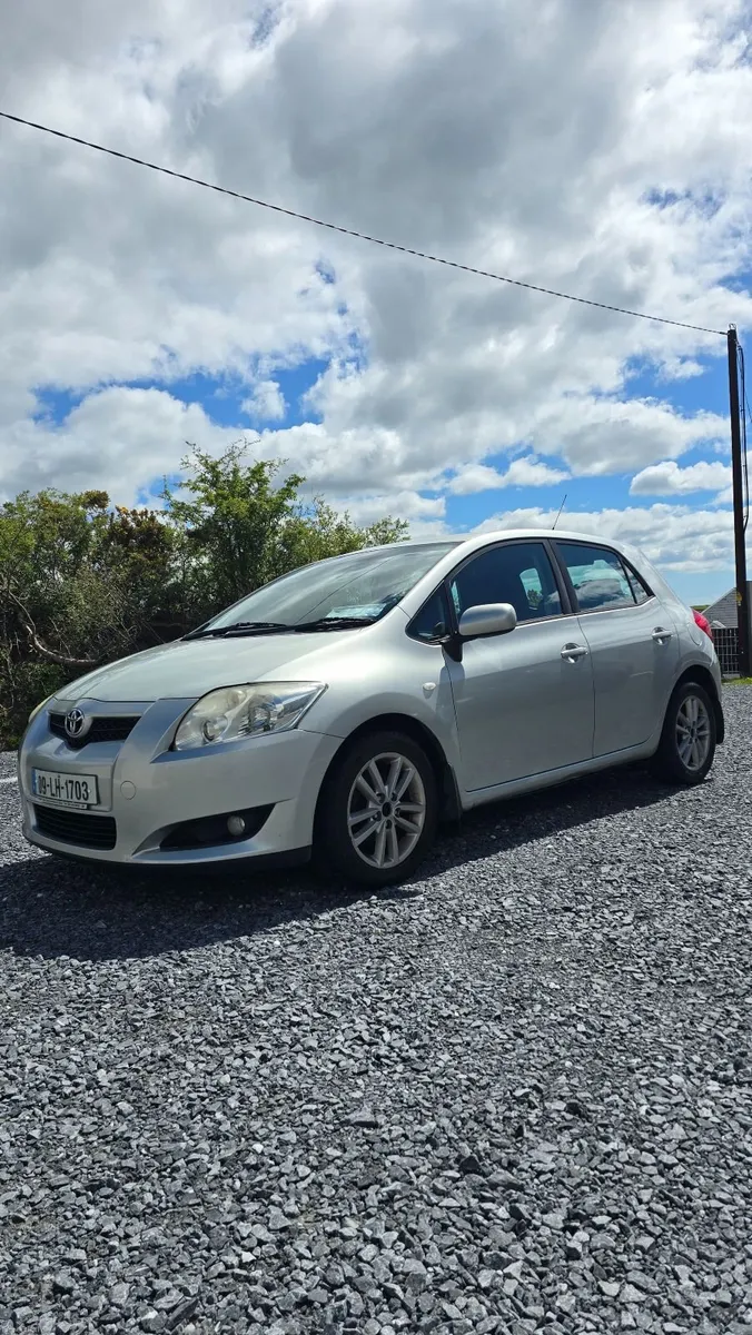 Toyota Auris 2009 - Image 1