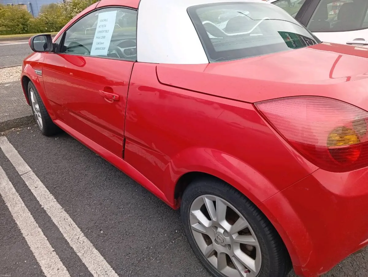 Opel tigra 1.4 petrol convertible. - Image 4