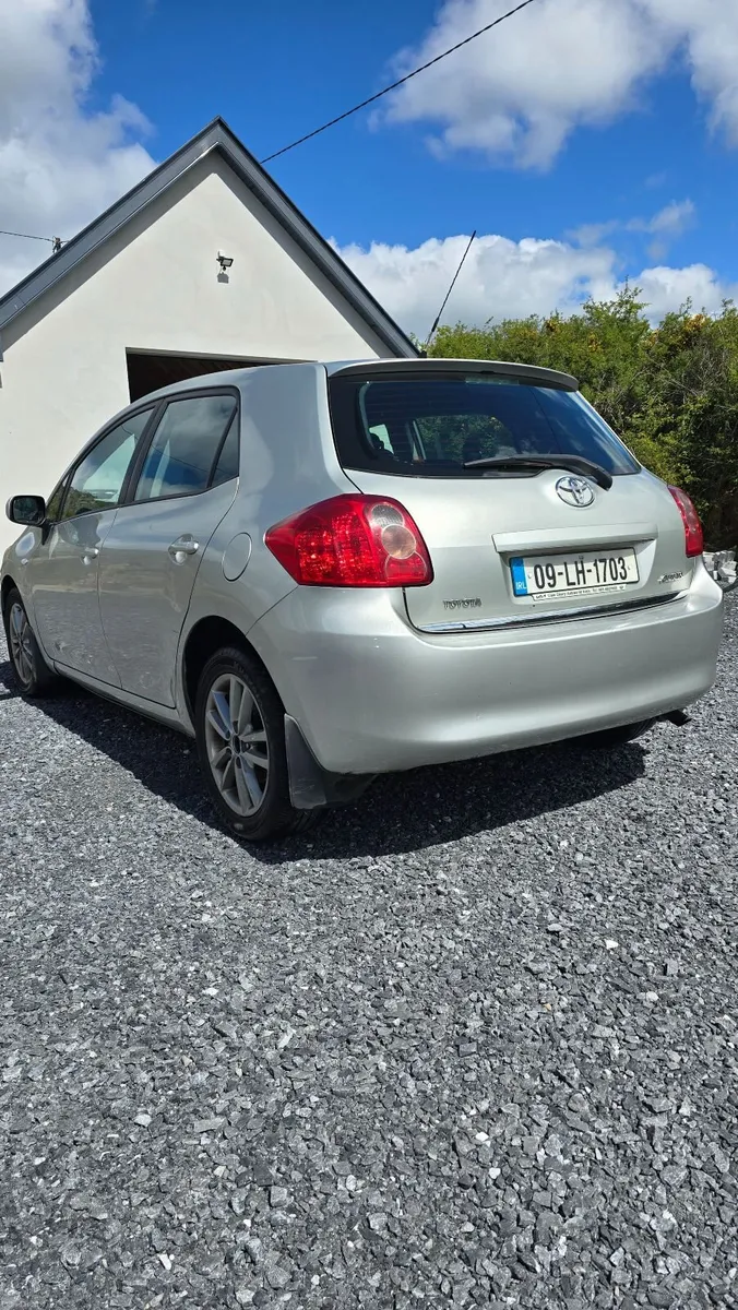 Toyota Auris 2009 - Image 4