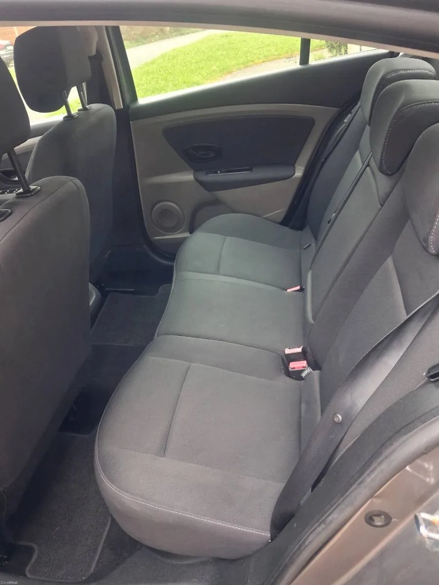 Renault Fluence 2011 1.5L Diesel - Image 4