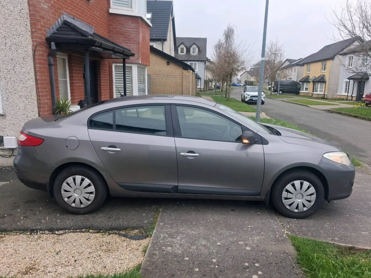Renault Fluence 2011 1.5L Diesel - Image 2