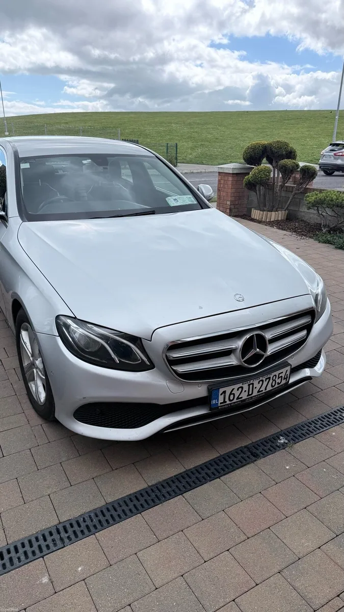 E class Mercedes 220d 2016 new shape model - Image 3