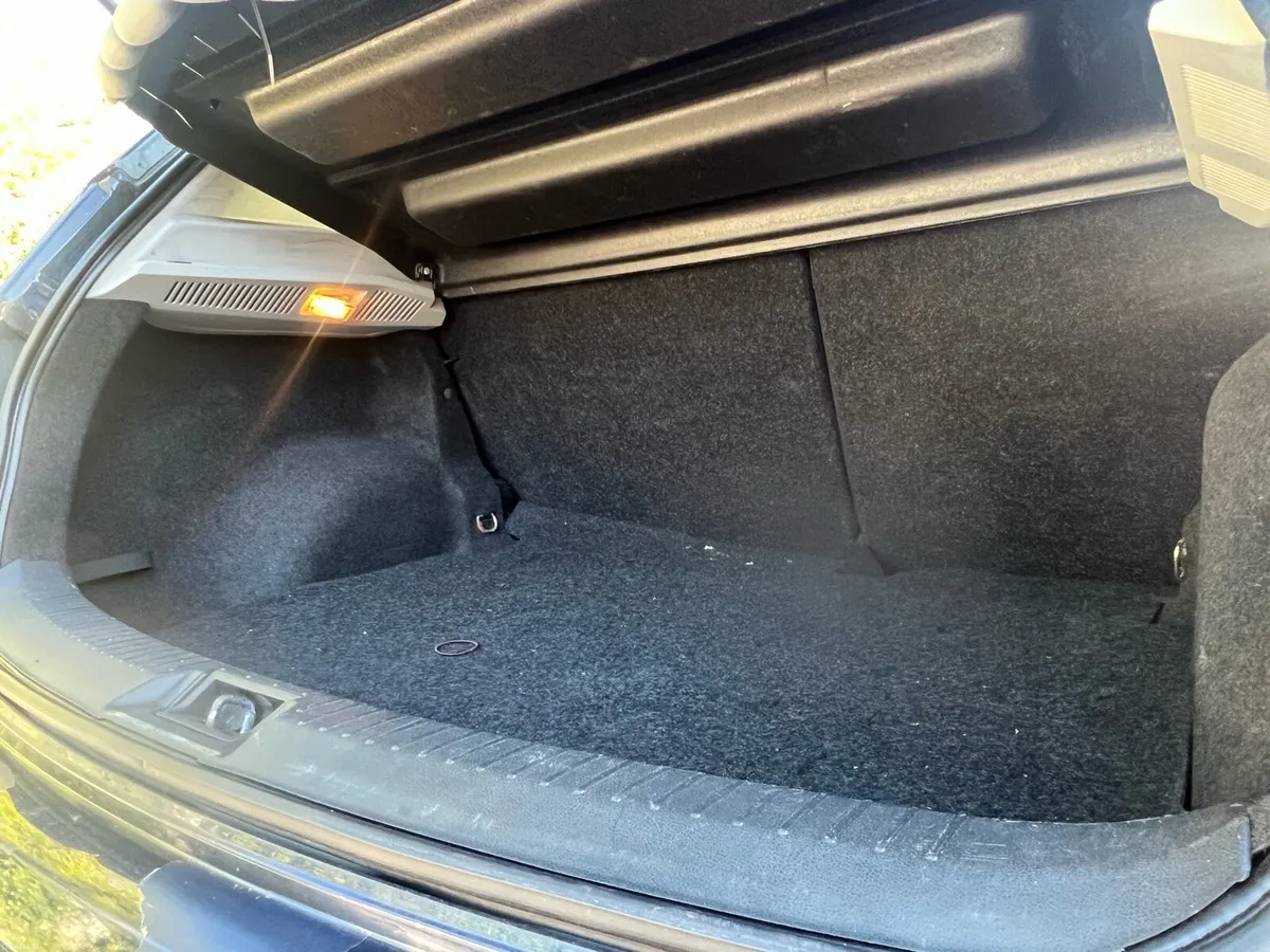 Fully serviced Nissan car - Image 5