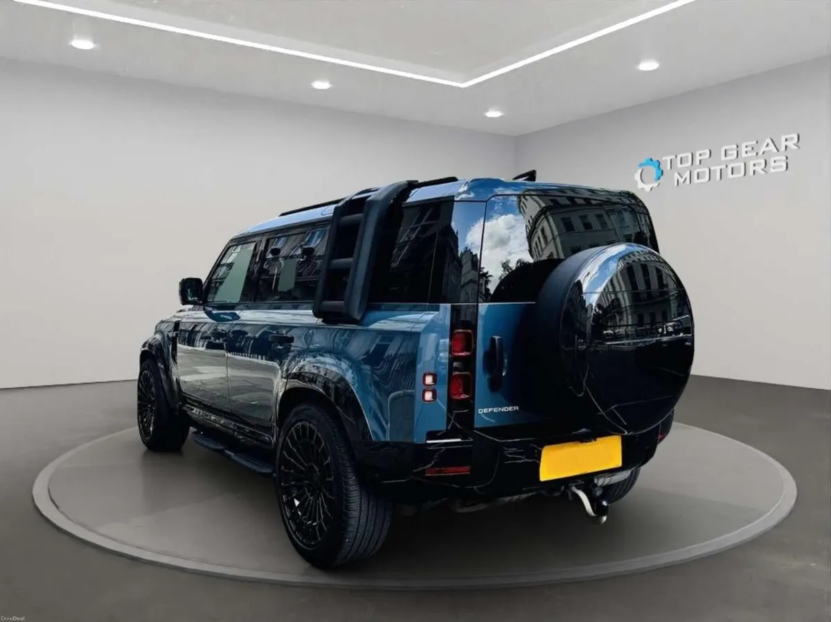 2022 Land Rover Defender SE D MHEV Automatic 4WD - Image 3
