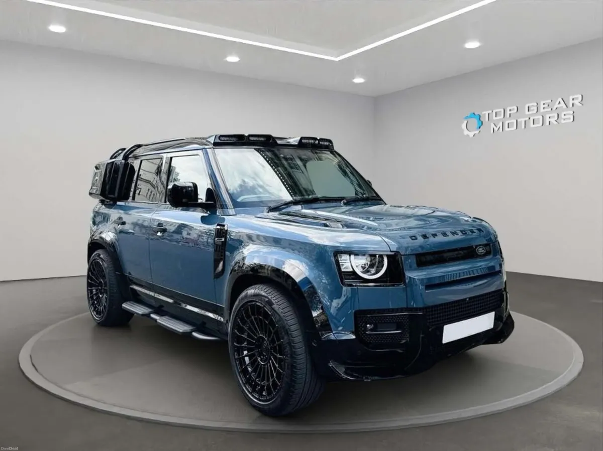 2022 Land Rover Defender SE D MHEV Automatic 4WD - Image 1