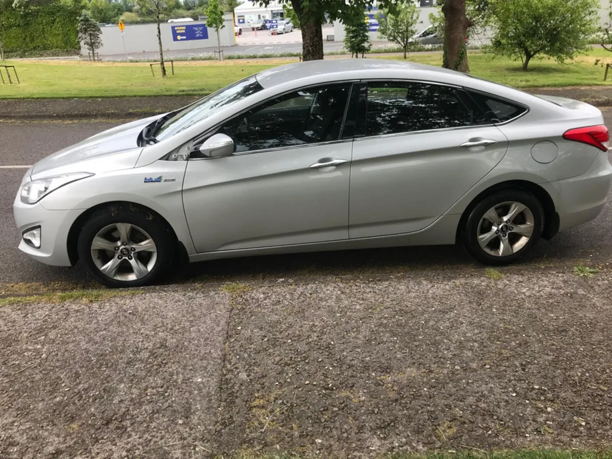 Hyundai i40 TRADE SALE ONLY SALOON EXECUTIVE 4DR - Image 2