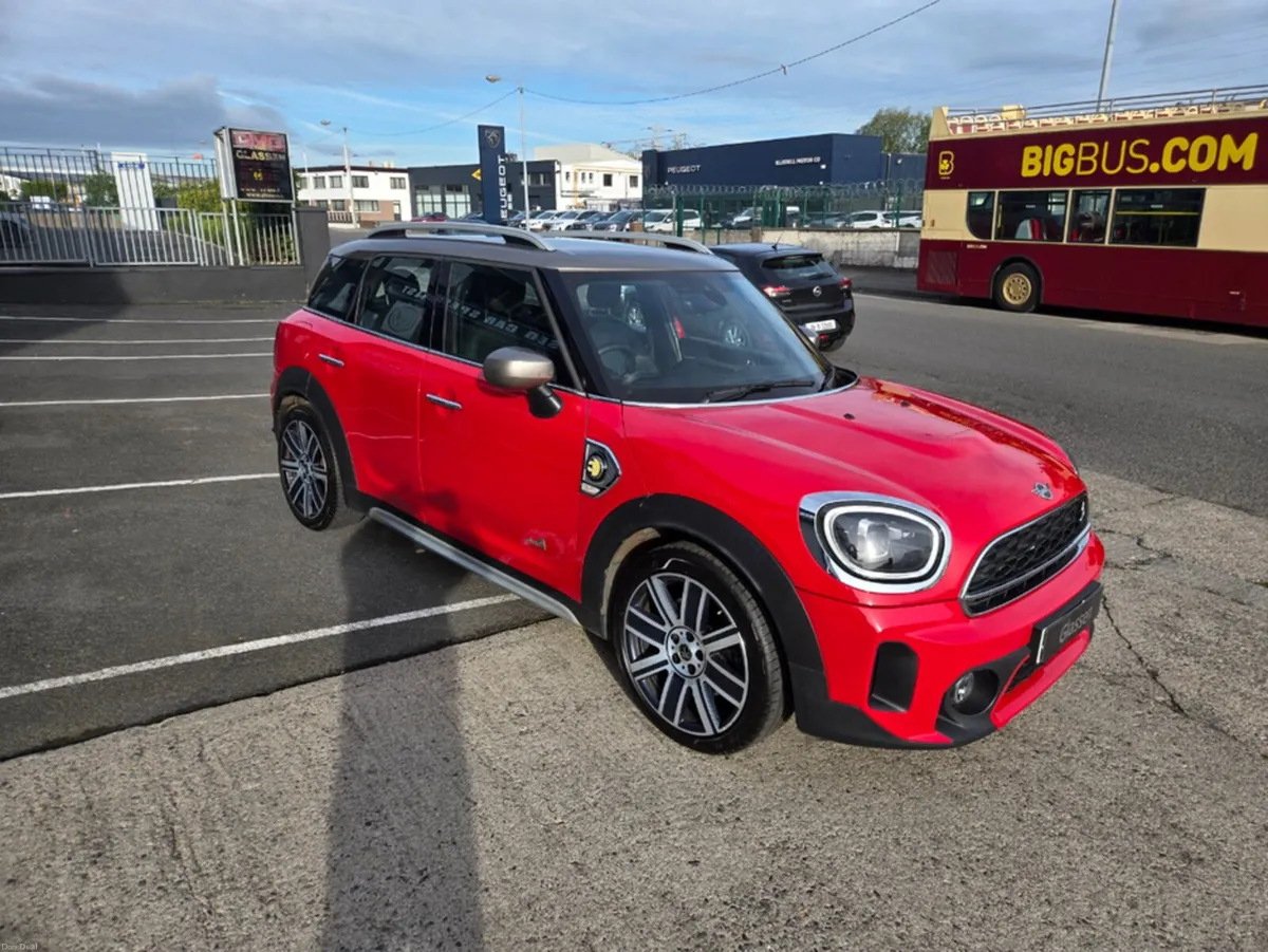Mini Cooper C-MAN E ALL4 EXC EXCLUSIVE// SERIOUS C - Image 2