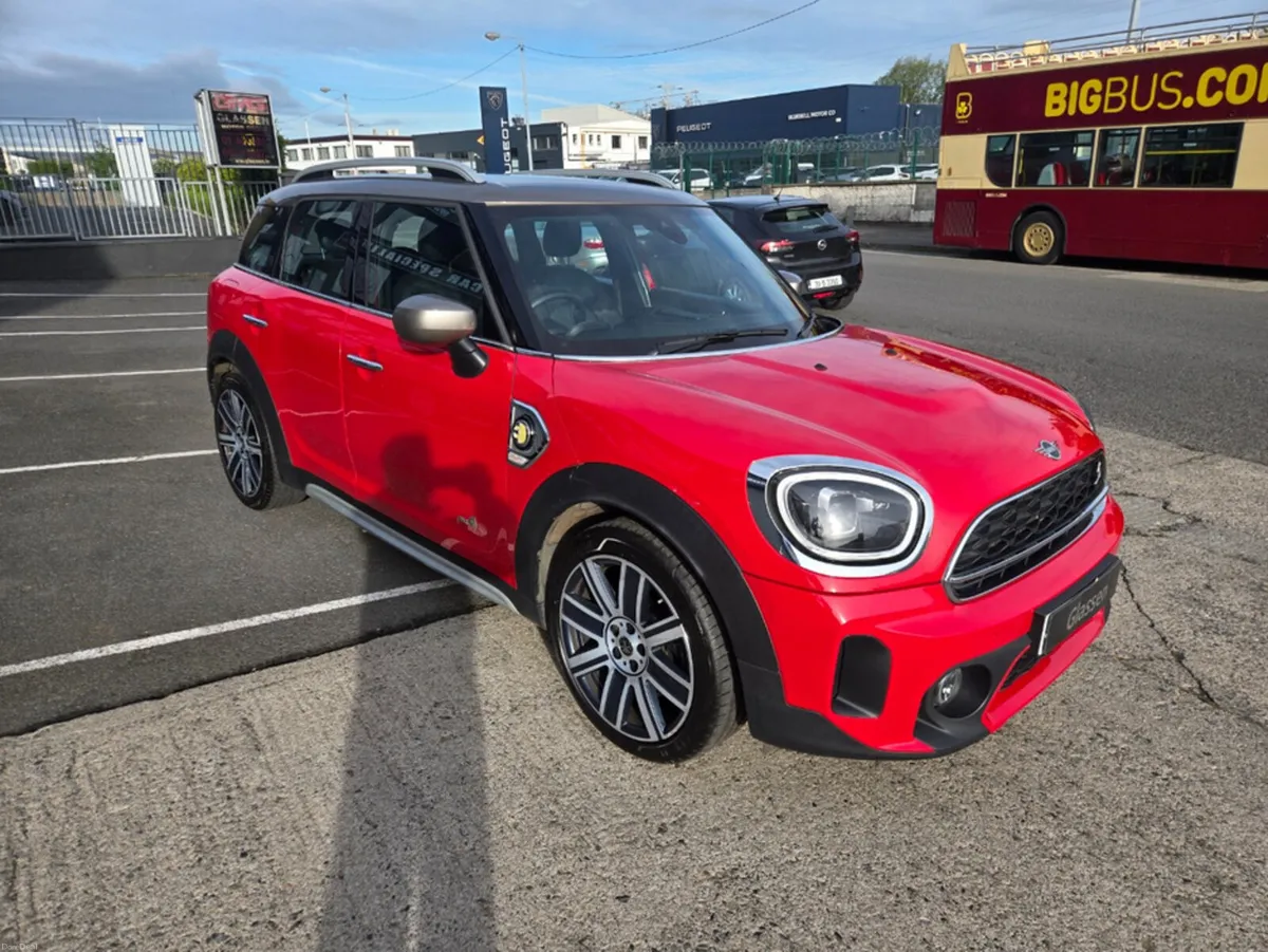 Mini Cooper C-MAN E ALL4 EXC EXCLUSIVE// SERIOUS C - Image 3