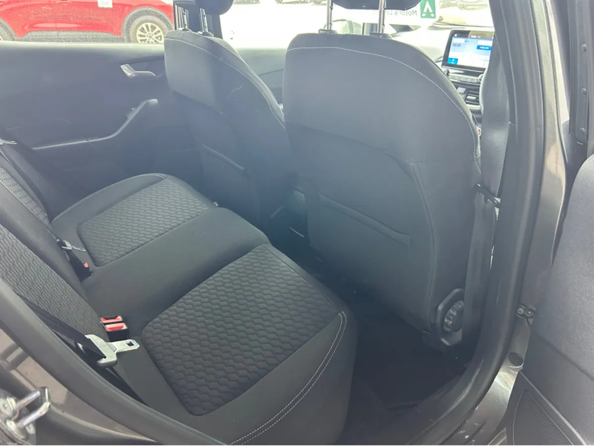 Ford Fiesta TITANIUM 1.0T 125 MHEV - Image 3