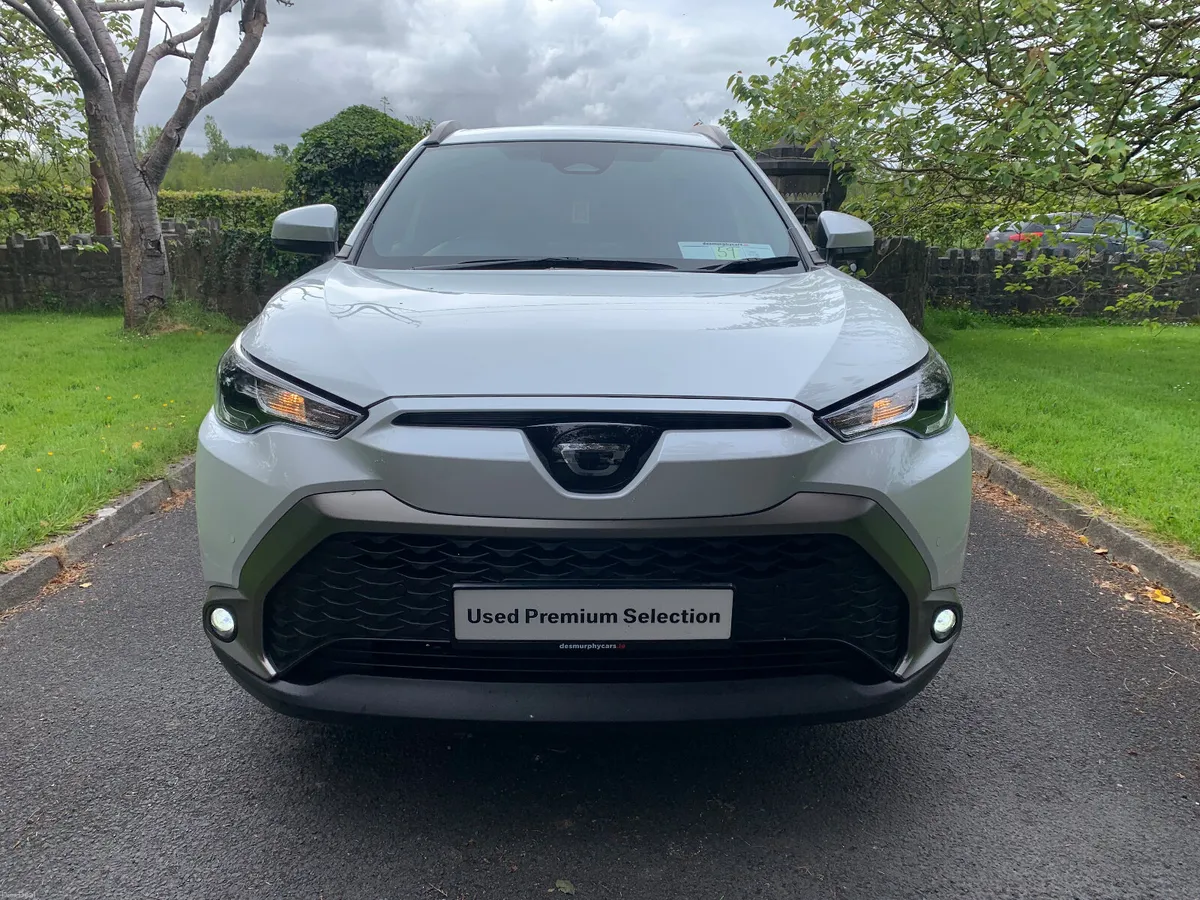 241 Toyota Corolla Cross HYBRID - Image 4