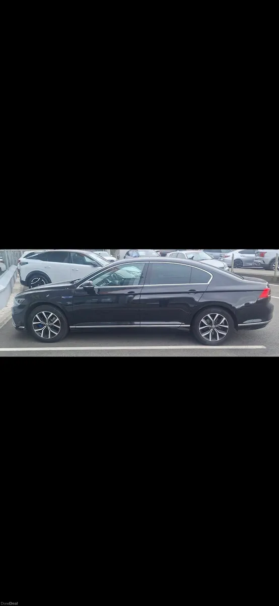 Passat GTE Hybrid - Image 2