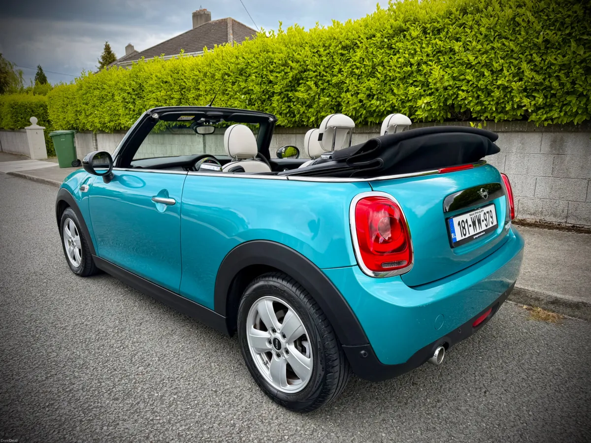 Mini Cooper 1.5 Petrol Convertible. - Image 4