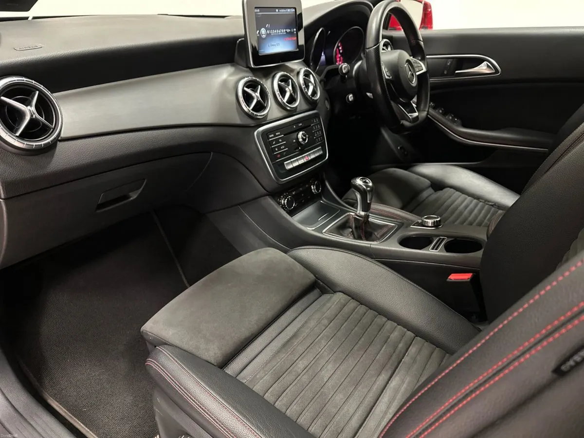 Mercedes-Benz CLA CLA180 AMG Sport Line - Image 6