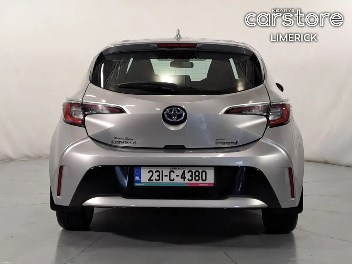 Toyota Corolla 1.8 Hybrid Luna Hatchback - Image 4