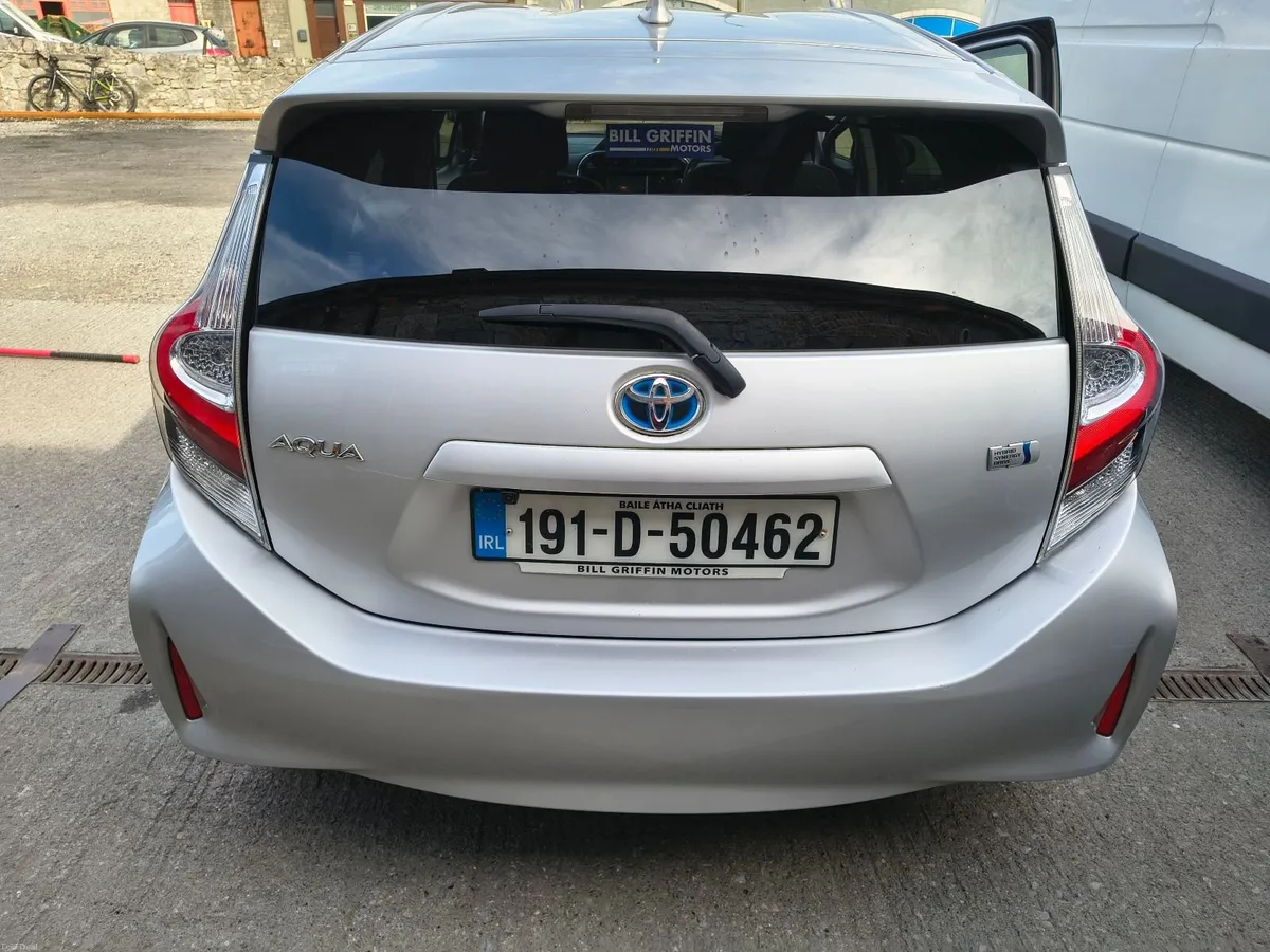Toyota Aqua 191 Hybrid 1.5 - Image 4