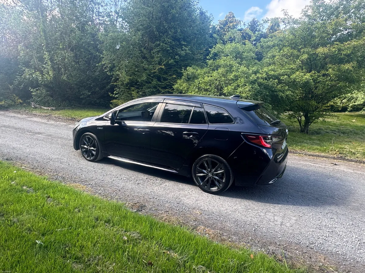 2020 Toyota Corolla Touring Sports 1.8 Hybrid Auto - Image 4