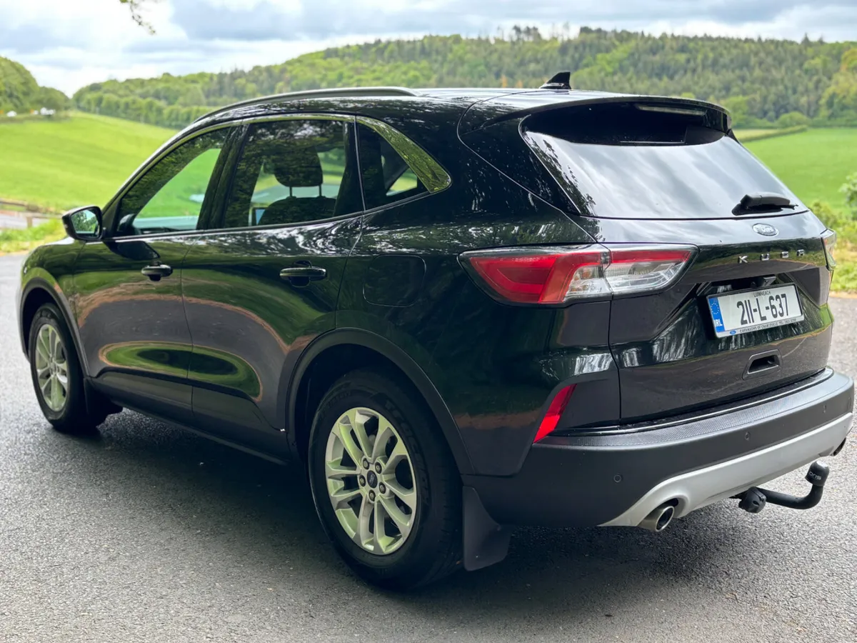 2021 Ford Kuga 1.5 diesel Titanium Model!! - Image 4