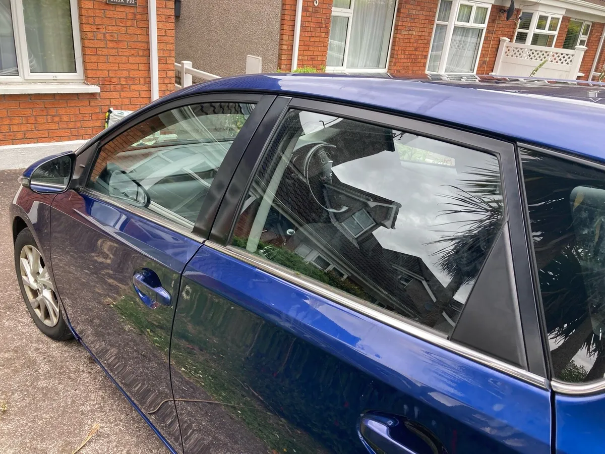Toyota Auris - Image 2