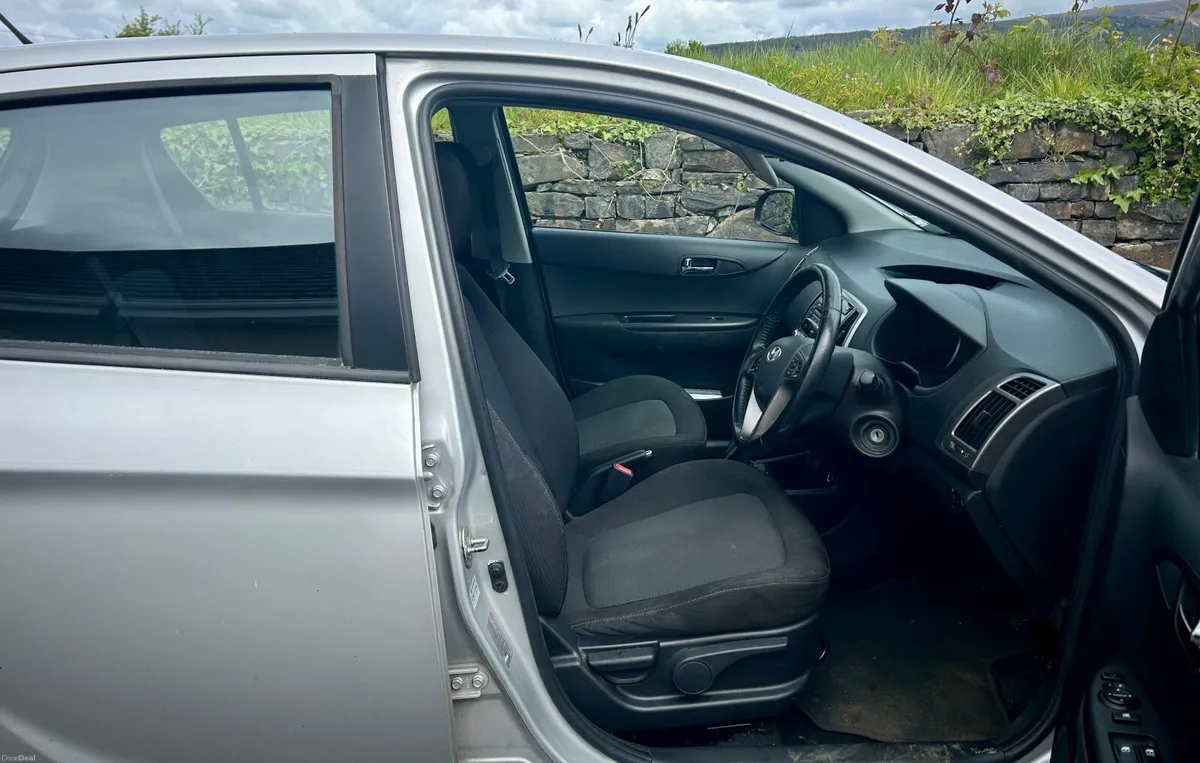 Hyundai i20 2014 - Image 4