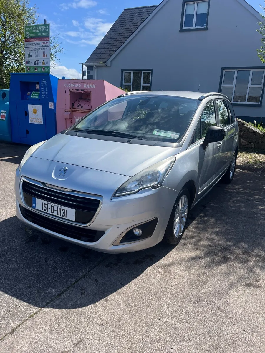 Peugeot 5008 2015 - Image 1