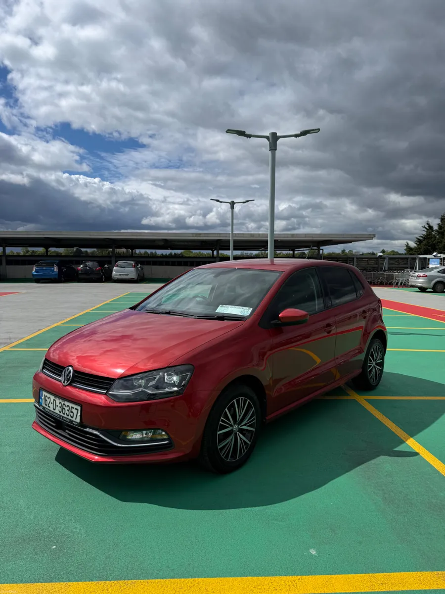 162 Volkswagen Polo AUTO  1.2 TSi - LOW MILEAGE - Image 3