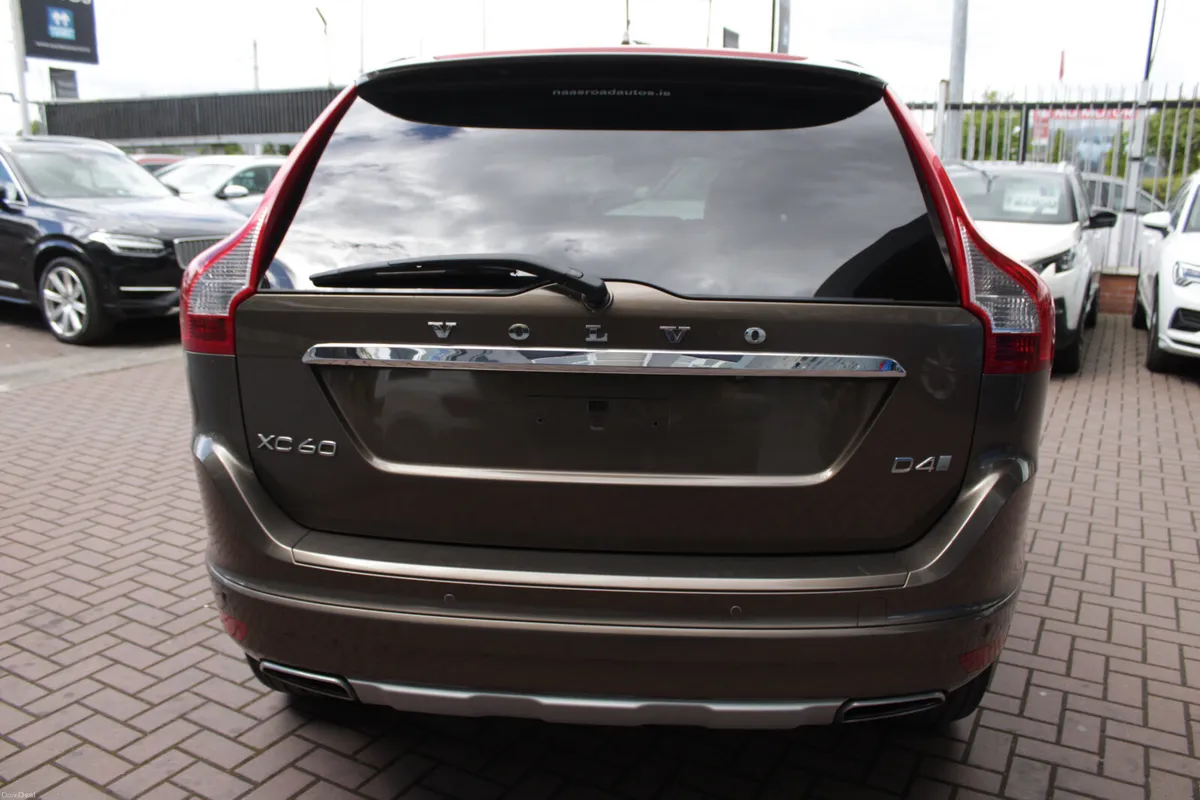 2017 VOLVO XC60 D4 R-DESIGN SE GEARTRONIC - Image 5