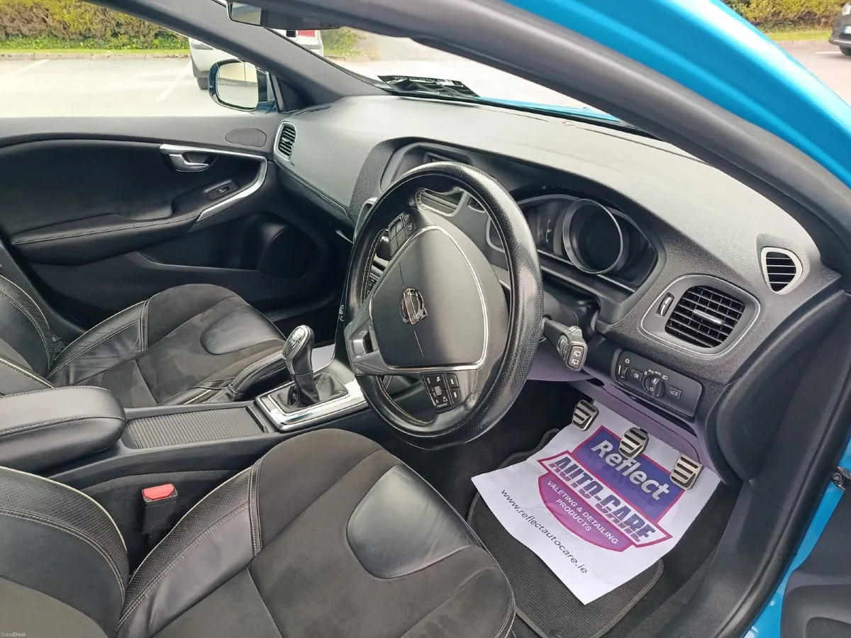 Volvo V40 2013 - Image 3