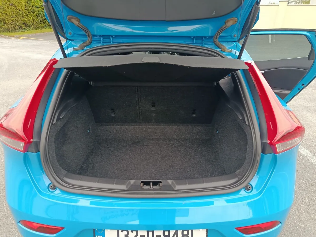 Volvo V40 2013 - Image 4