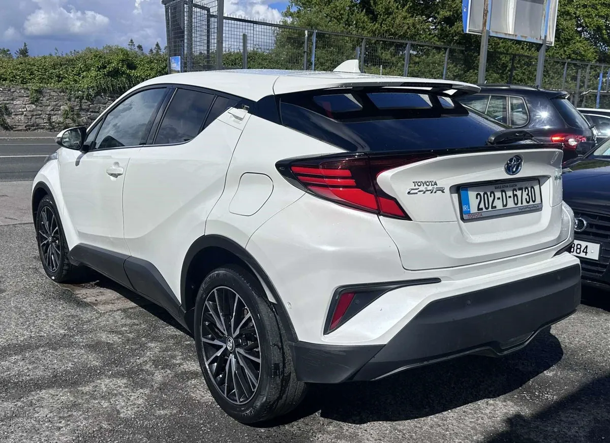 Toyota C-HR Sol!! AUTOMATIC HYBRID - Image 4