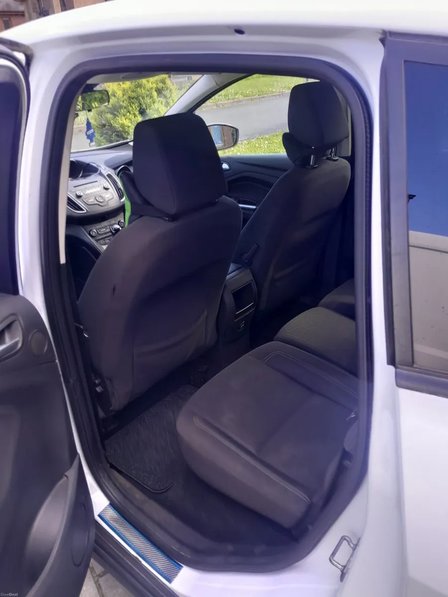 Ford C-Max 2016 - Image 2