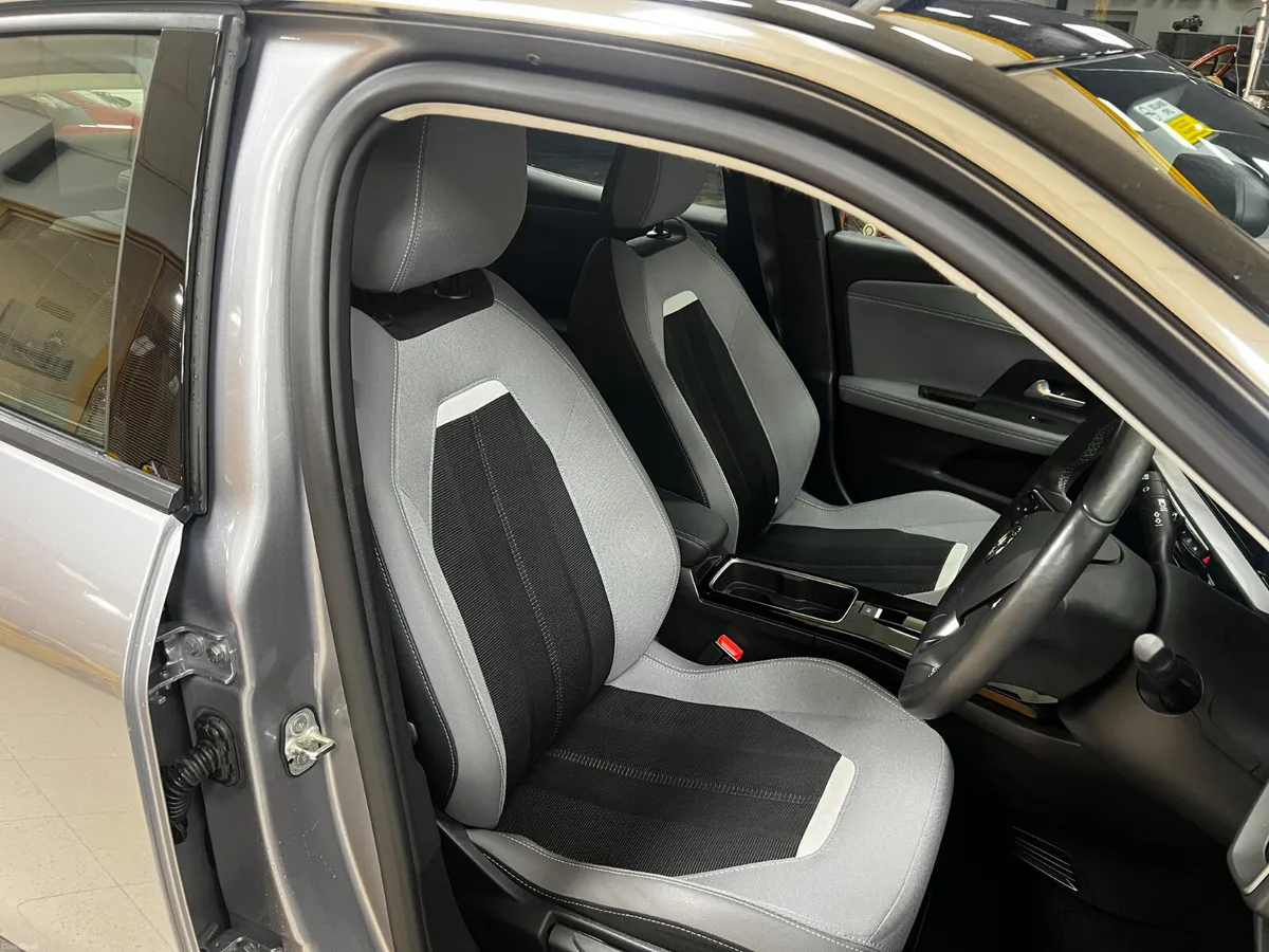 ELITE PREMIUM Full Electric Auto As New Superb Val - Image 4