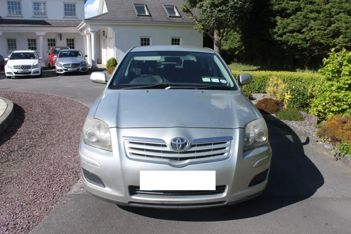 Toyota Avensis 2.0 D-4D Aura, 2006 - Image 1