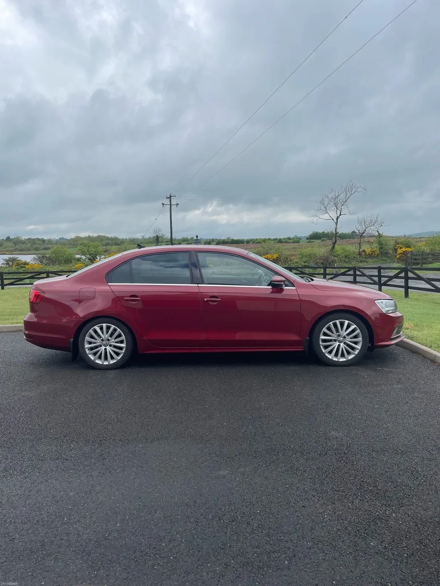 Volkswagen Jetta - Image 2