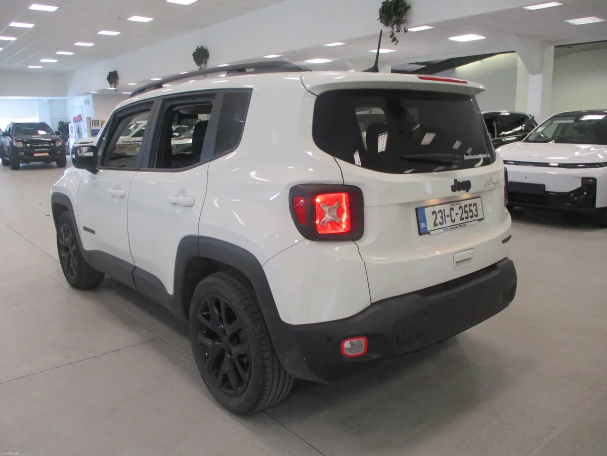 Jeep Renegade NIGHT EAGLE 1.0 PET 2023 - Image 5