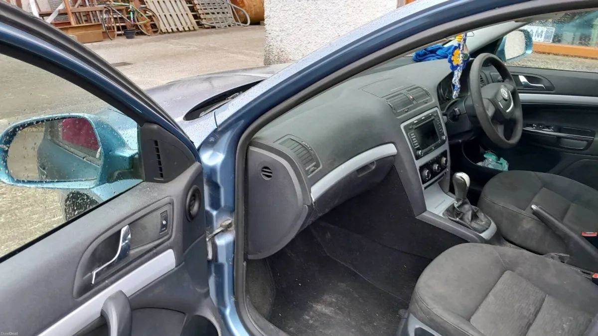 Skoda octavia 1.6 diesel engine S - Image 3