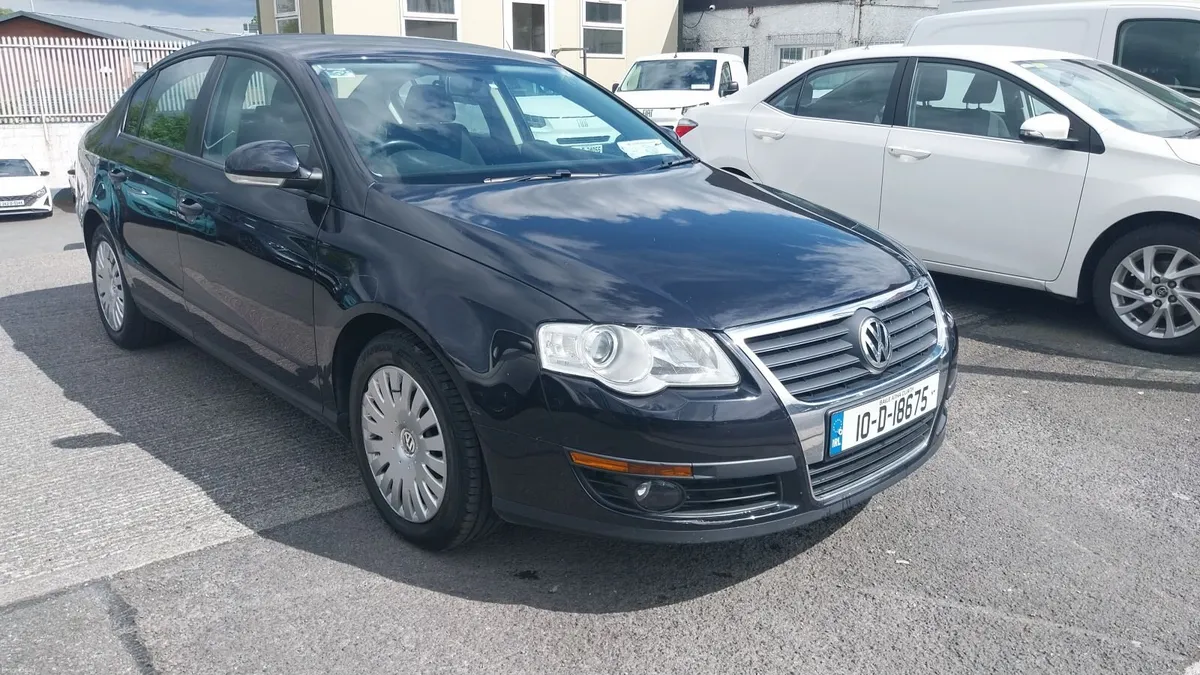 Volkswagen Passat 2010 - Image 3