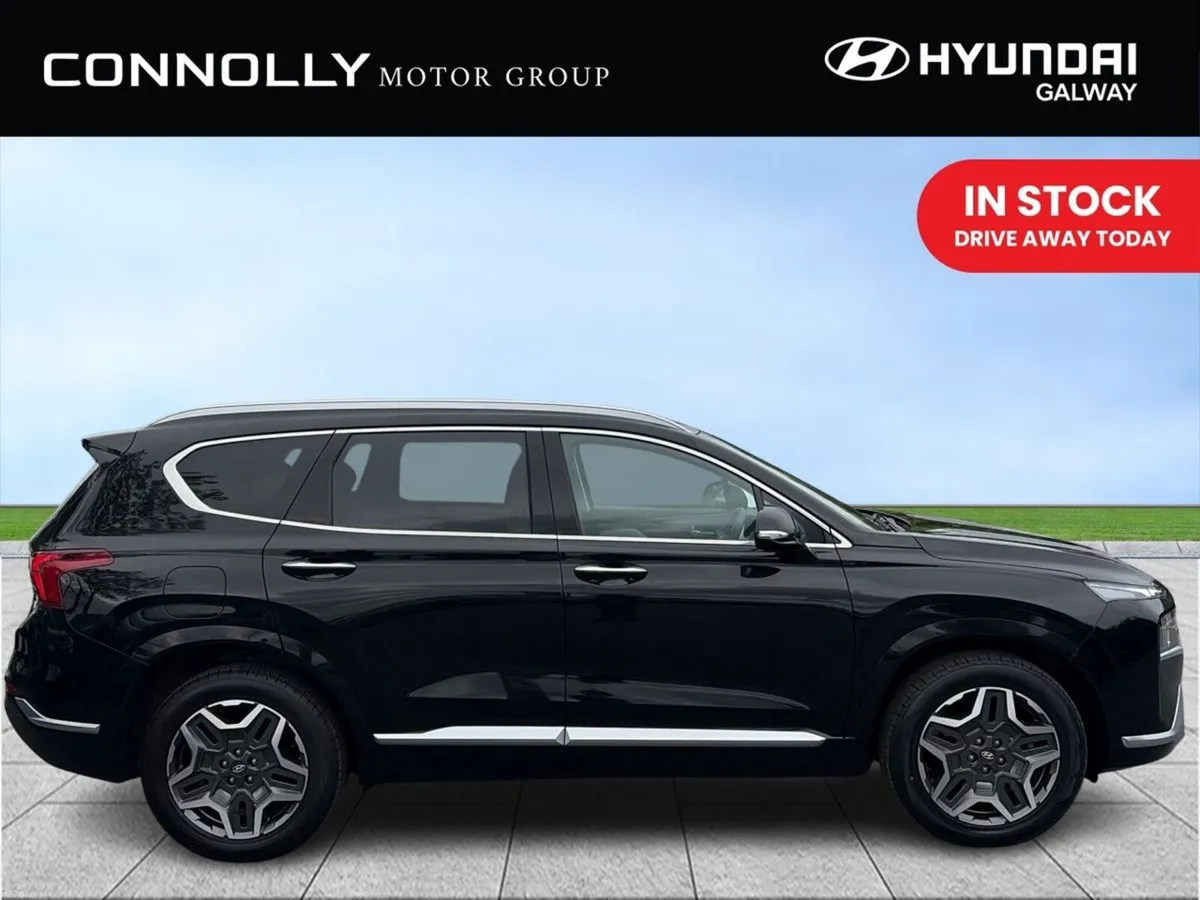 Hyundai Santa Fe 1.6 PHEV 4WD Executive Plus Auto - Image 3
