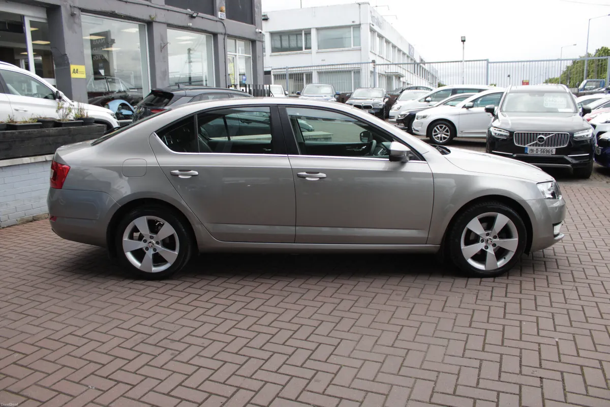 2016 SKODA OCTAVIA STYLE 1.6TDI 110HP - Image 3