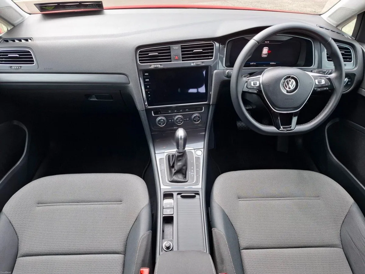 Volkswagen Golf 1.2 PETROL AUTO DIGITAL DASH NEW N - Image 2
