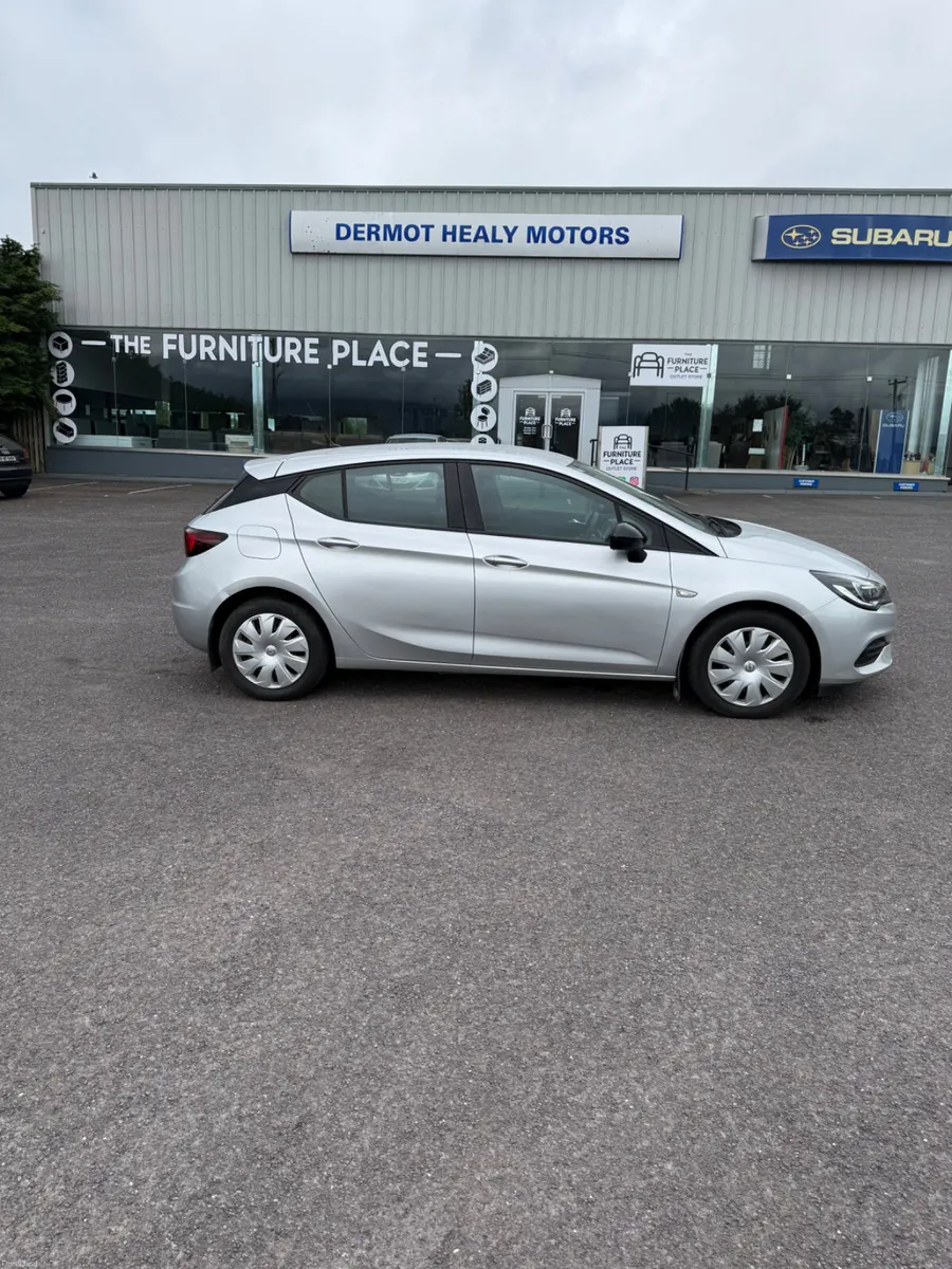 Opel Astra 2021 - Image 1