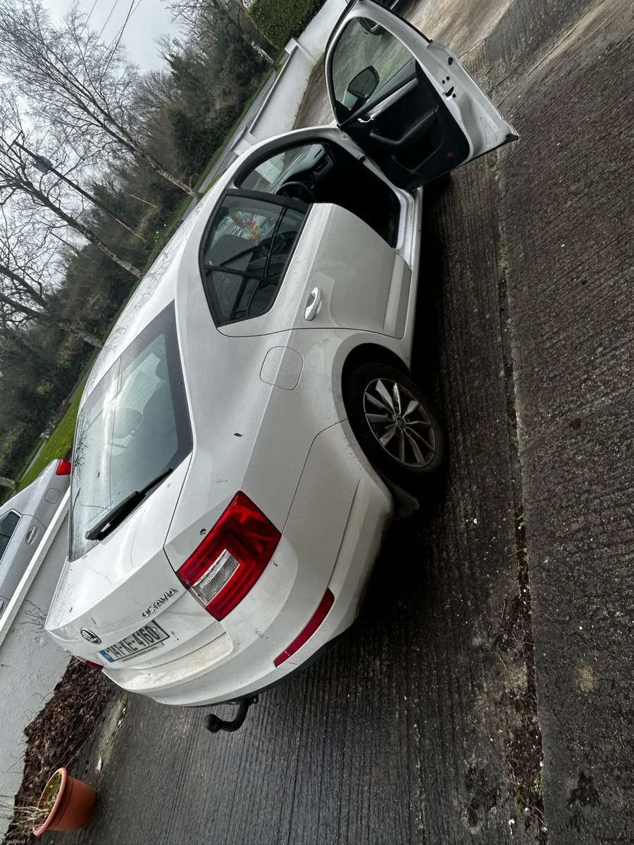 141 Skoda Octavia - Image 3