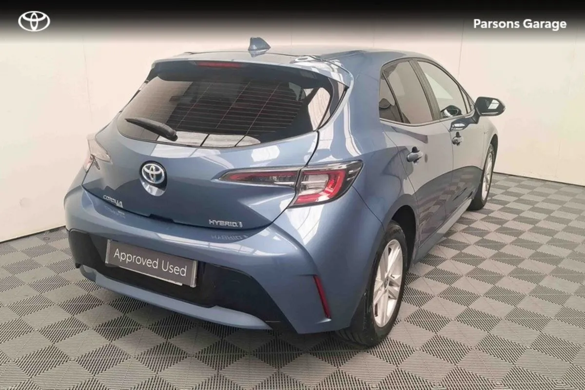 Toyota Corolla HYBRID LUNA H/B 4DR AUTO - Image 2