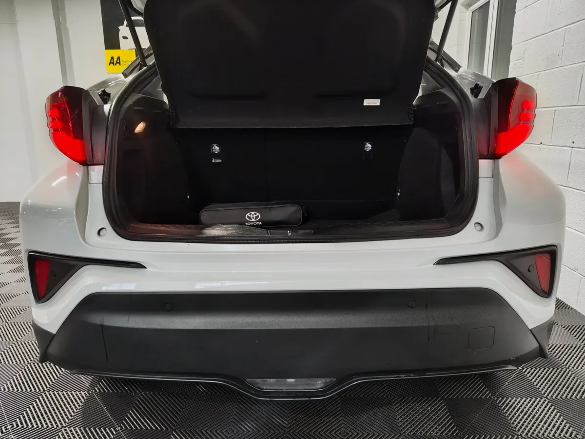 Toyota C-HR 2022 1.8 HYBRID SOL EDITION SPEC EXTRA - Image 2
