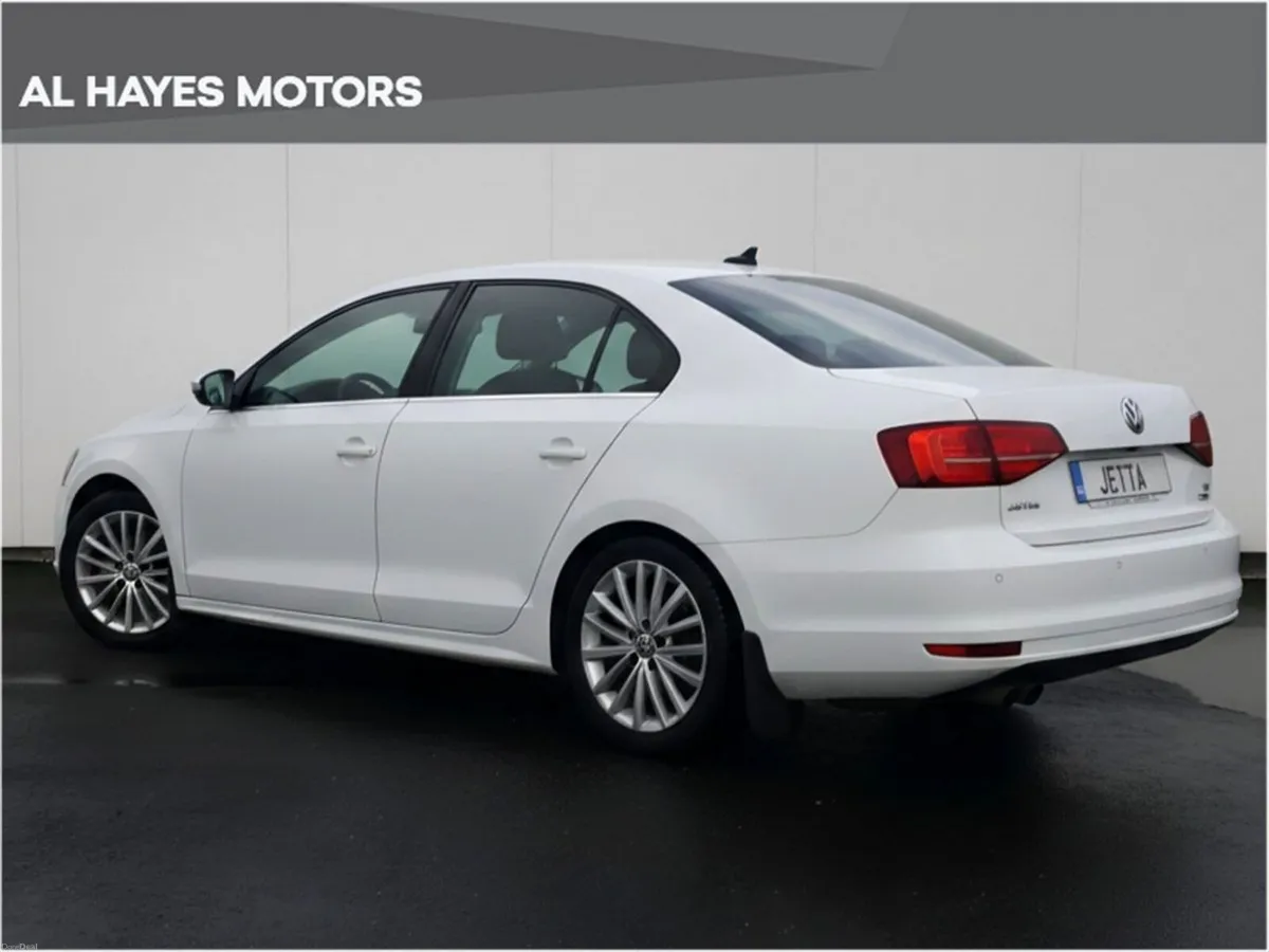 Volkswagen Jetta **HIGHLINE**2.0 TDI 110BHP - Image 3
