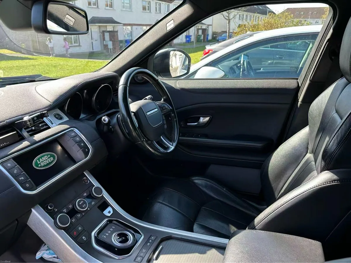 Land Rover Range Rover Evoque - Image 2