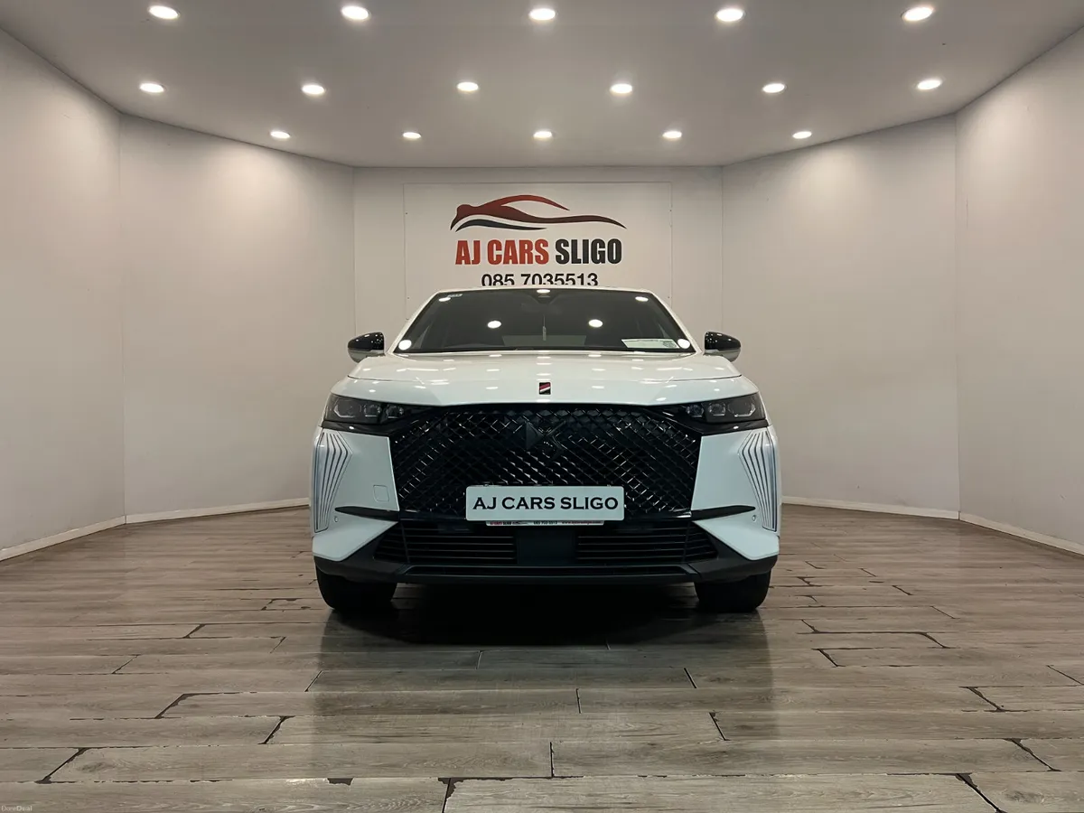 IMMACULATE DS7 PERFORMANCE LINE 1.5D AUTO (2024) - Image 3