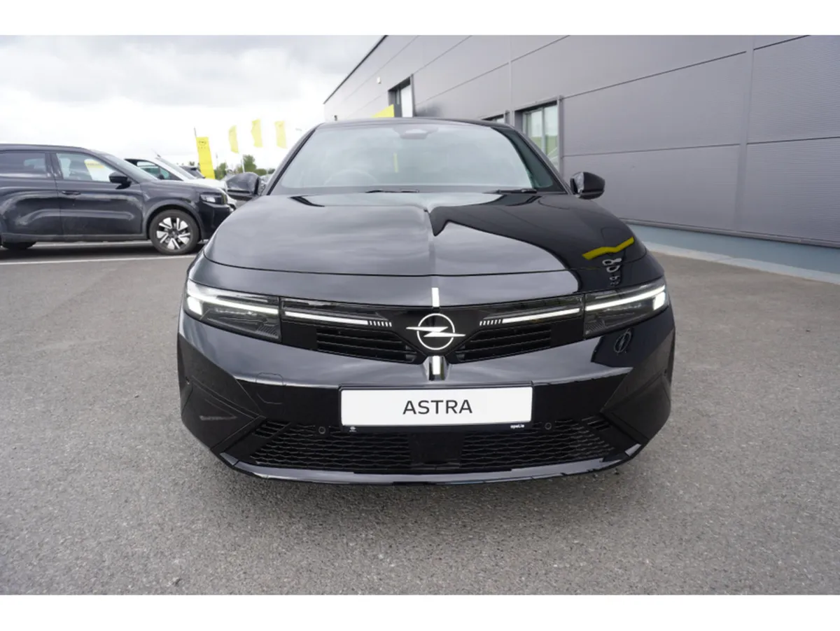 Opel Astra GS - Image 2