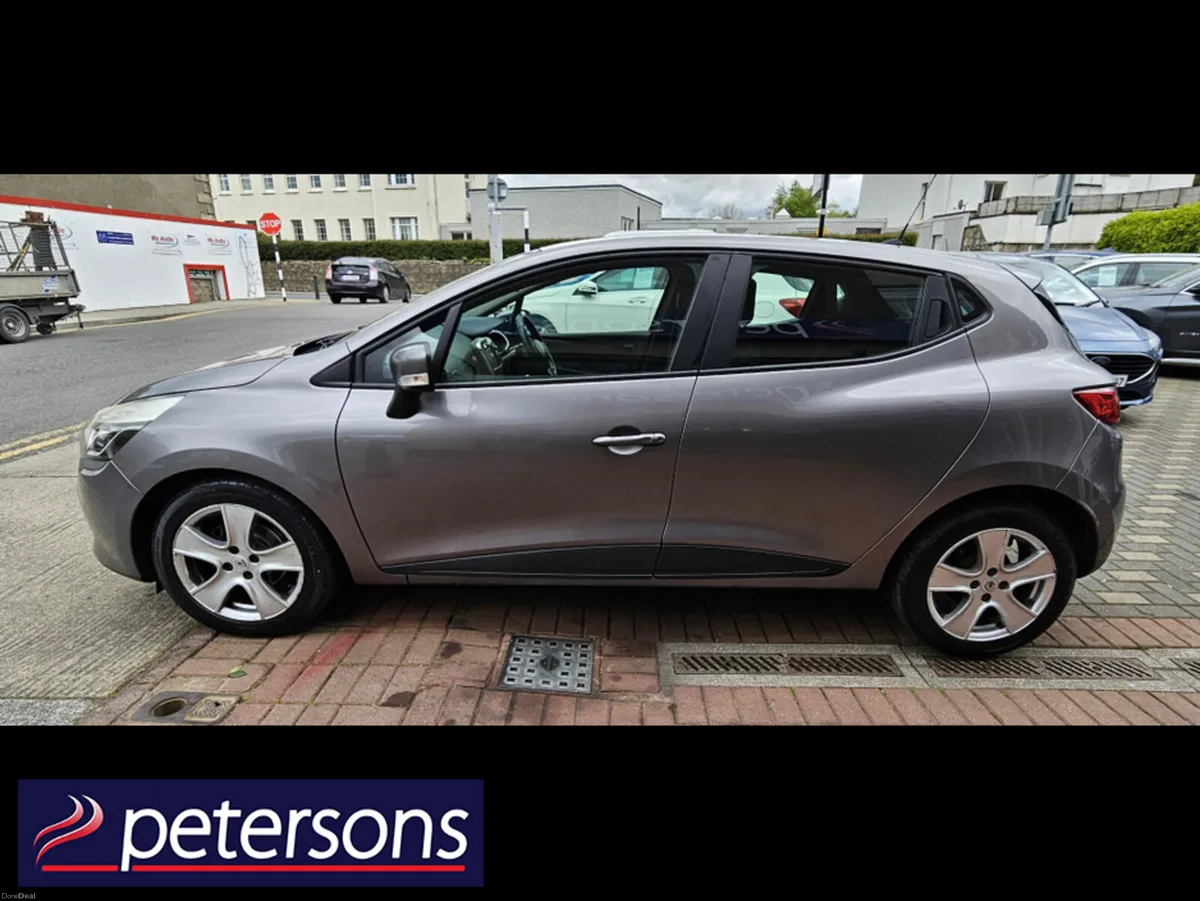 Renault Clio IV DYNAMIQUE 1.2 PETROL 4DR - Image 5