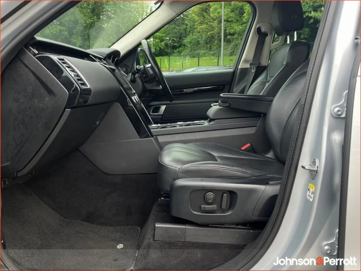 Land Rover Discovery 2.0D SD4 240 PS 4WD Auto SE 7 - Image 4