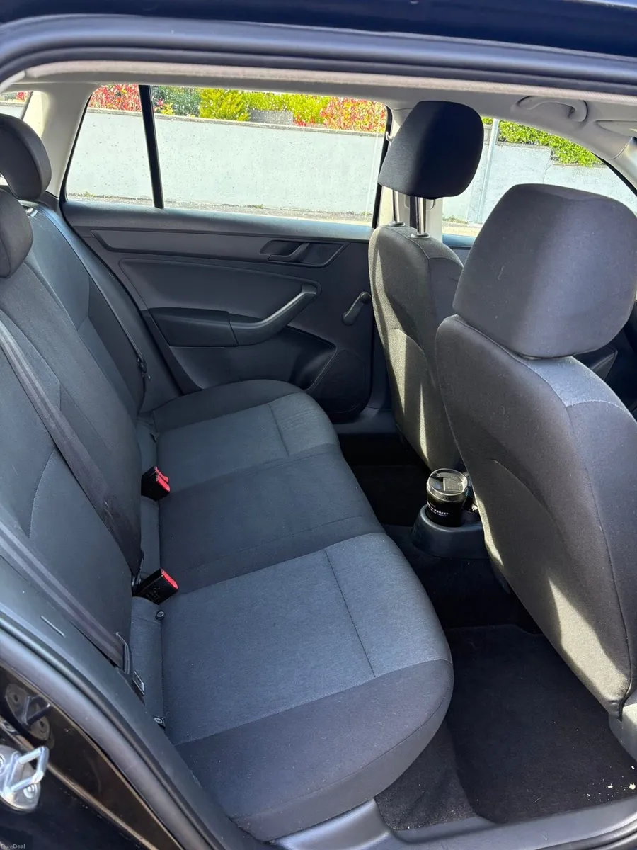 2015 Skoda rapid NCT 05.27 tax 10.26 - Image 2